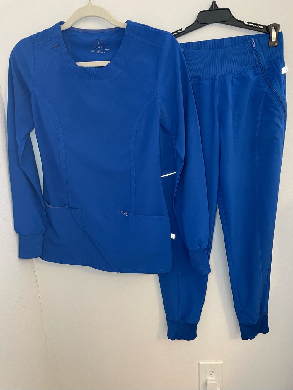 Women's Royal Blue Jogger Scrub Set - Comfortable Fit